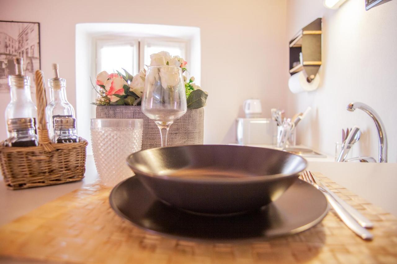 Appartement Bnbutler - Alfieri, 15 - Vecchie Atmosfere à Milan Extérieur photo